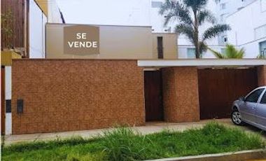 VENDO LINDA CASA SURCO AT 300 M2 c/AV MCAL CASTILLA 2 PISOS