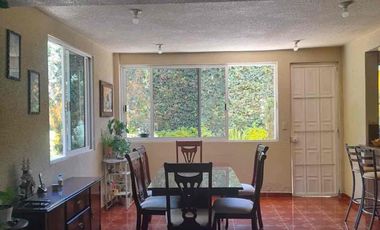 Se vende Casa con locales