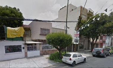 PRECIOSA CASA EN VENTA DE RECUPERACION BANCARIA EN NARVARTE PONIENTE, BENITO JUAREZ, CDMX.