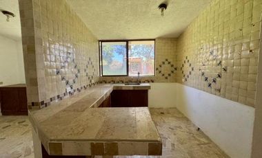 CASA en VENTA en La Moraleda, ATLIXCO. A 300 m de Plaza Moraleda, en calle cerrada.  URGE VENDER