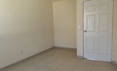 CASA EN VENTA UBICADA EN FRACCIONAMIETO REAL VIZCAYA, TECAMAC. ¡LISTA PARA HABITAR, SE ACEPTAN CREDITOS!