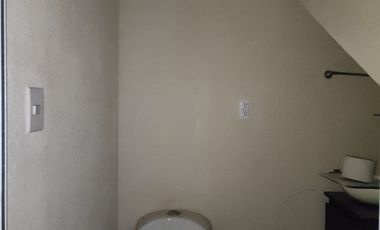 CASA EN VENTA UBICADA EN FRACCIONAMIETO REAL VIZCAYA, TECAMAC. ¡LISTA PARA HABITAR, SE ACEPTAN CREDITOS!