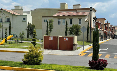 CASA EN VENTA UBICADA EN FRACCIONAMIETO REAL VIZCAYA, TECAMAC. ¡LISTA PARA HABITAR, SE ACEPTAN CREDITOS!