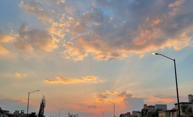 CASA EN VENTA UBICADA EN FRACCIONAMIETO REAL VIZCAYA, TECAMAC. ¡LISTA PARA HABITAR, SE ACEPTAN CREDITOS!