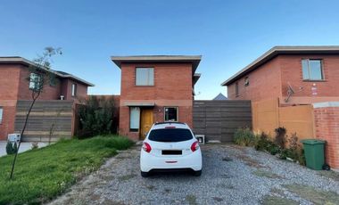 Venta casa en Valle Araucarias Buin