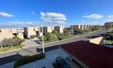 Departamento de dos pisos 3 recámaras en venta en Zibatá, Querétaro