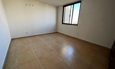 Departamento de dos pisos 3 recámaras en venta en Zibatá, Querétaro