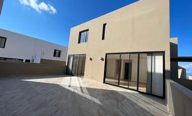 Departamento de dos pisos 3 recámaras en venta en Zibatá, Querétaro
