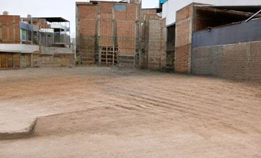 🔥 ¡LOTE ESQUINERO FRENTE A REAL PLAZA CHORRILLOS! - Zonificación RDM (4 Pisos)