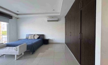 ¡Exclusiva Villa Moderna en Isla Mocolí!