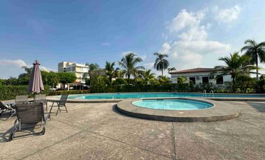 ¡Exclusiva Villa Moderna en Isla Mocolí!