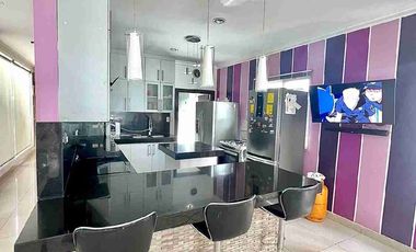 ¡Exclusiva Villa Moderna en Isla Mocolí!