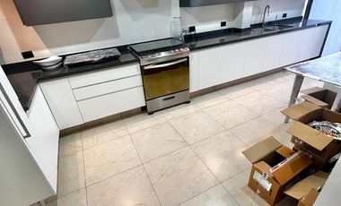 Casa en venta en Sta. Cruz Buenavista, Vía Volkswagen con RECÁMARA EN PLANTA BAJA y dos locales