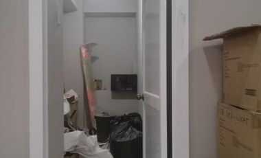 Local Comercial de Arriendo, Machala El Oro, con Mesanine