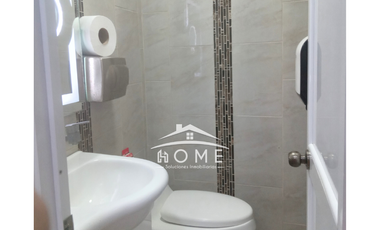 Local Comercial de Arriendo, Machala El Oro, con Mesanine
