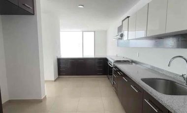 Renta casa en coto Los Almendros Residencial, Zapopan, Jalisco.