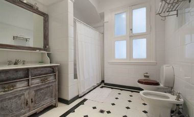 VENTA DE DEPARTAMENTO EN EDIFICO DE ESTILO