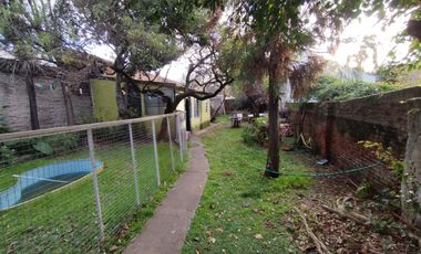 Castelar Sur - Venta - Casa + Depto en planta alta