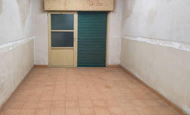 Castelar Sur - Venta - Casa + Depto en planta alta