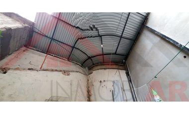 VENTA DE IDÓNEA CASA PARA NEGOCIO EN CORDOBA