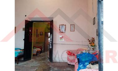 VENTA DE IDÓNEA CASA PARA NEGOCIO EN CORDOBA