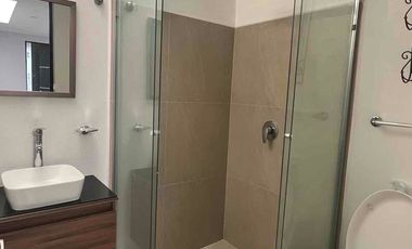 casa en Renta, excelente ubicación y amplio terreno