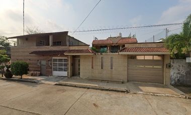 Casa En Venta En Esfuerzos De Los Hermanos Del Trabajo, Coatzacoalcos, Ver. GD3