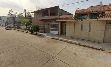 Casa En Venta En Esfuerzos De Los Hermanos Del Trabajo, Coatzacoalcos, Ver. GD3
