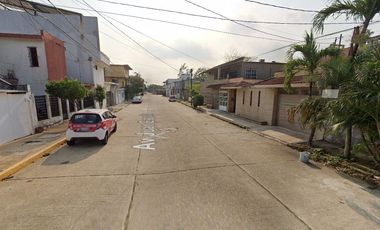 Casa En Venta En Esfuerzos De Los Hermanos Del Trabajo, Coatzacoalcos, Ver. GD3