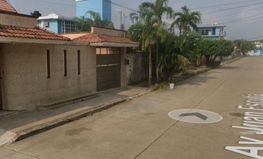Casa En Venta En Esfuerzos De Los Hermanos Del Trabajo, Coatzacoalcos, Ver. GD3