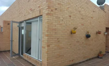 EXCELENTE CASA EN CONJUNTO CERRADO