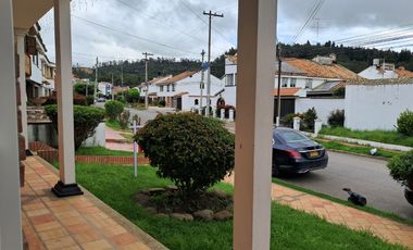 Casa en venta con doble frente, La María; Tunja.