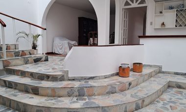 Casa en venta con doble frente, La María; Tunja.