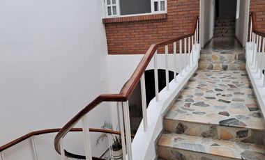 Casa en venta con doble frente, La María; Tunja.