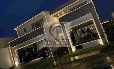 Casa en Venta en La Herradura, golf