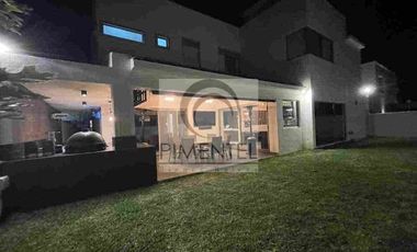 Casa en Venta en La Herradura, golf