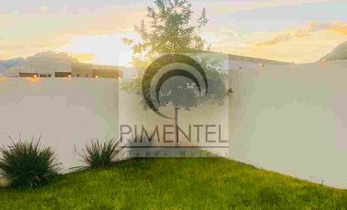 Casa en Venta en La Herradura, golf