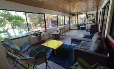 Parcela 1.7 ha con casa 6 Dormitorios