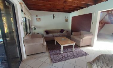Parcela 1.7 ha con casa 6 Dormitorios