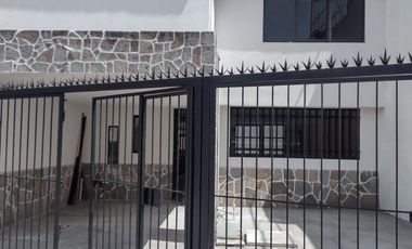Rento amplia casa dentro de conjunto cerrado en Col.  Xonaca 3 recamaras 1.5 baños cochera 2 autos $9500