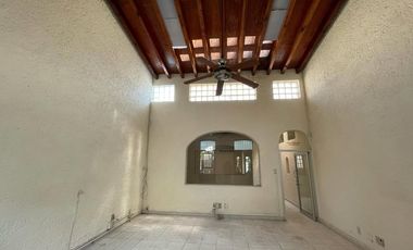 RENTA DE OFICINA UBICADA EN EL CENTRO HISTÓRICO DEL PUERTO DE VERACRUZ.