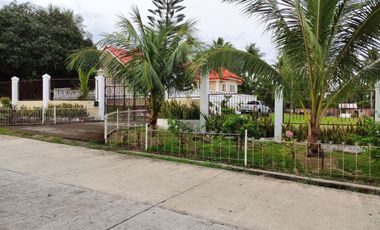 A Splendid House where a view of Apo island can be seen is located in Dauin and along cemented road.