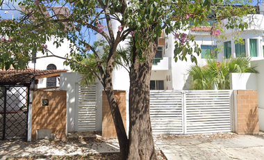 MARINA RESIDENCIAL en Puerto Vallarta JAL Hermosa Y Amplia CASA, Excelente ubicación A UNOS MINUTOS DE LA PLAYA Y LA ZONA HOTELERA, plazas comerciales