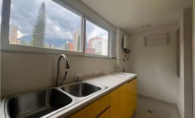 SE VENDE APARTAMENTO EN EL POBLADO, CASTROPOL
