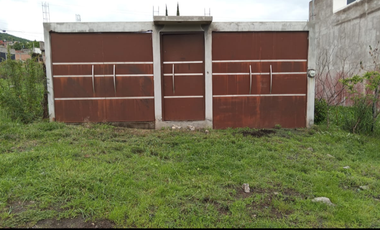 SE VENDE CASA CON CONSTRUCCIÓN EN OBRA NEGRA EN SAN ISIDRO ITZICUARO