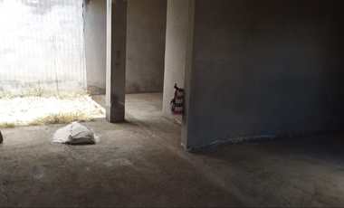 SE VENDE CASA CON CONSTRUCCIÓN EN OBRA NEGRA EN SAN ISIDRO ITZICUARO