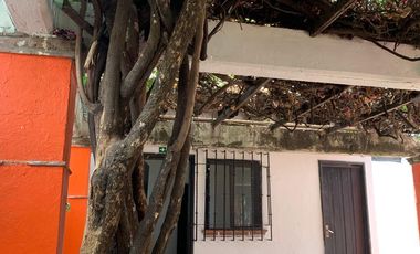 Propiedad Única con Doble Acceso, Uso Mixto y Arquitectura con Valor Patrimonial