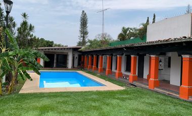 Propiedad Única con Doble Acceso, Uso Mixto y Arquitectura con Valor Patrimonial