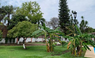 Propiedad Única con Doble Acceso, Uso Mixto y Arquitectura con Valor Patrimonial