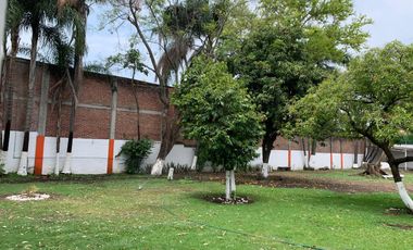 Propiedad Única con Doble Acceso, Uso Mixto y Arquitectura con Valor Patrimonial